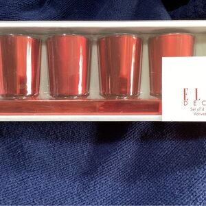 New unopened ELLE Decor set of 4 red unscented votives with tray